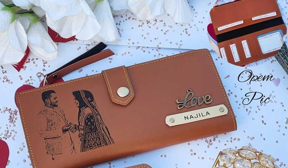 Ladies Sketch Wallet  – Personalized Leather Wallet for Women